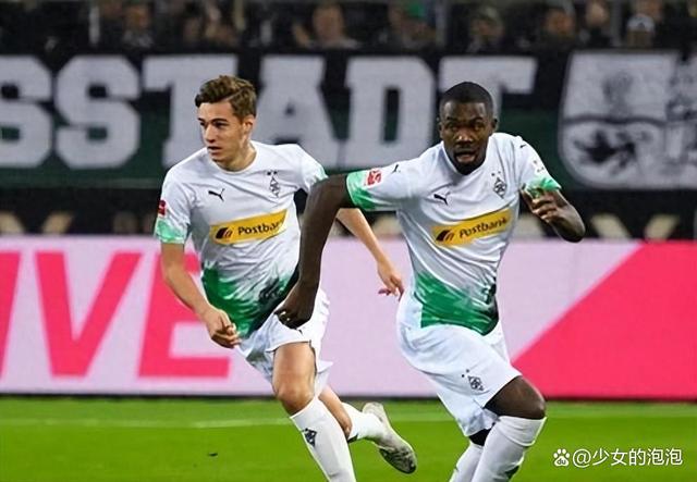 爱游戏关键时刻夏洛特黄蜂遗憾出局:德甲节点到来;气氛紧张;赛程密集仍需轮换(德甲赛程结束)